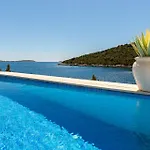 Villa Sine